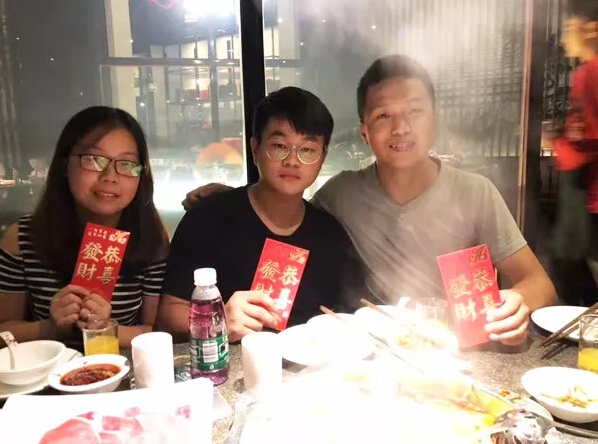 依斯倍環(huán)保聚餐活動歡聲笑語，還有紅包拿哦