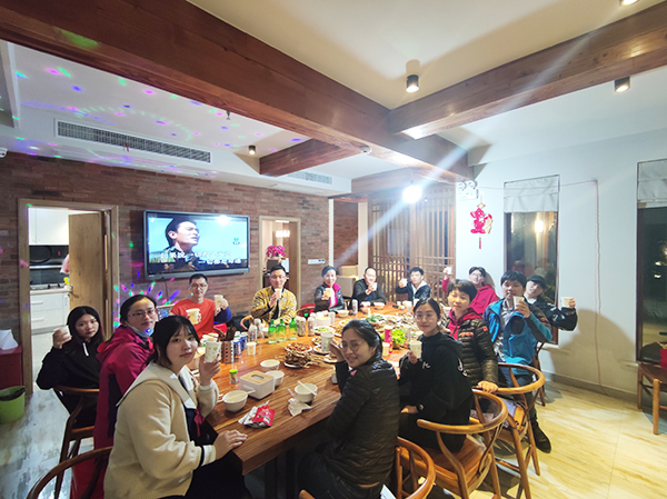 依斯倍環(huán)保營銷團(tuán)隊西山縹緲峰戶外拓展旅游活動之旅