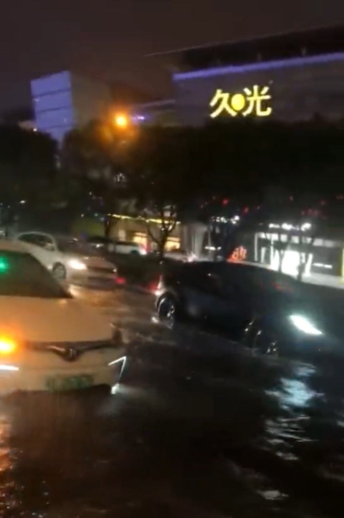 【防汛指南】面對暴雨及洪水等極端惡劣天氣，這些防汛知識你知道嗎？
