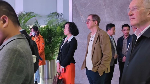 依斯倍與蘇州企業(yè)家一同到訪重慶兩江新區(qū)，共探數(shù)字經(jīng)濟(jì)和生態(tài)發(fā)展前沿 