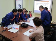 開會討論技術(shù)方案